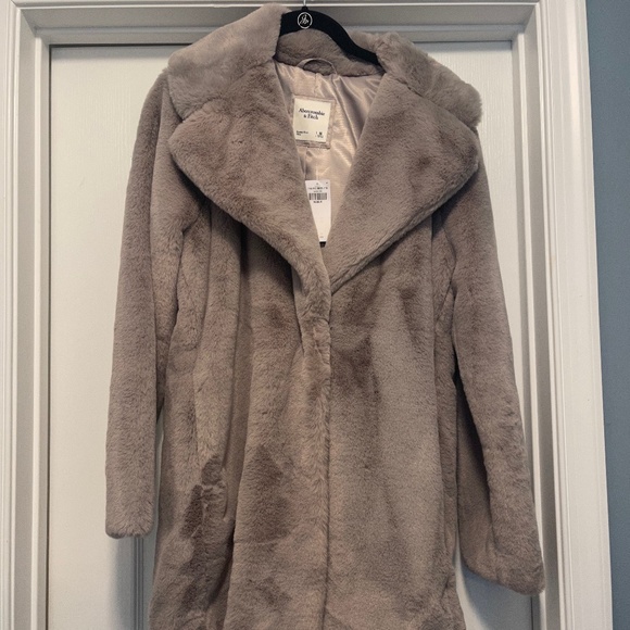 Abercrombie & Fitch Luxe Faux Fur Large Collar Coat Gray Brown NWT Retail $160 - Picture 1 of 10